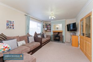 Sitting Room- click for photo gallery